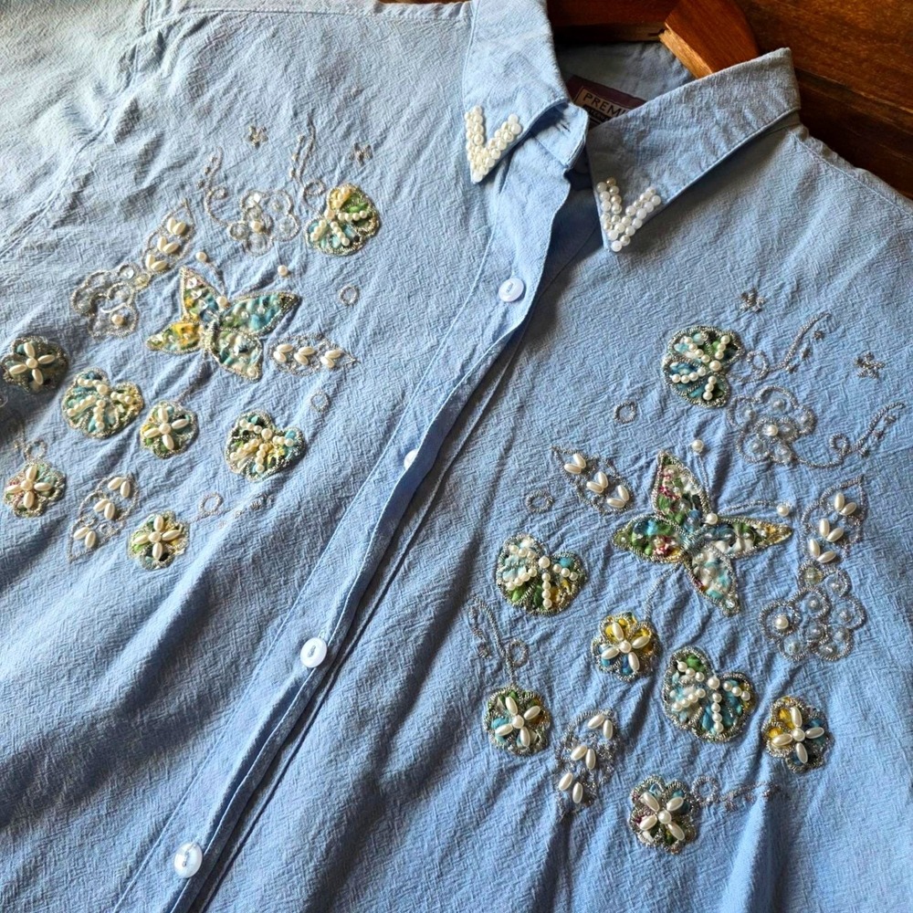 Premier International Medium Embroidered Beaded Button Down‎ Shirt pearl flower